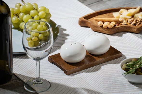 Набор из солонки и перечницы Piacente, белый 