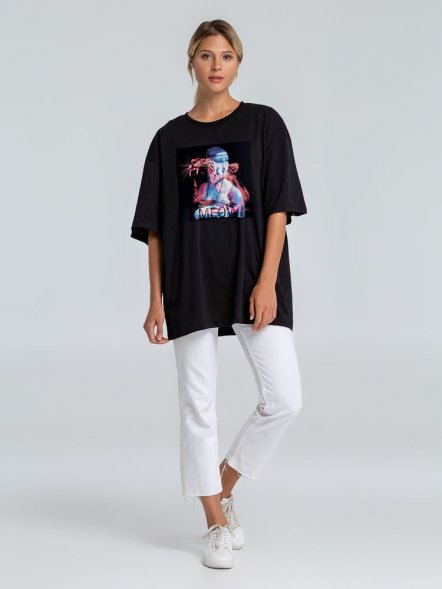 Футболка оверсайз «Дама с горностаем», черная 