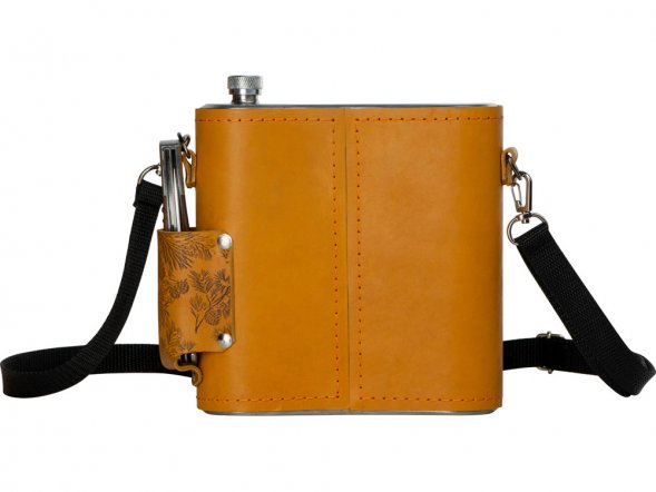 Набор Подарочный: фляга 510/2(рыжая кожа), 1,5 л+ 2 стаканчика+нож 