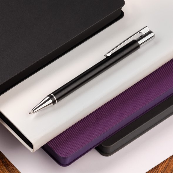 Шариковая ручка Regatta, черная 