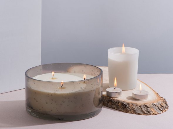 Свеча соевая ароматическая в стекле Halo, черная 