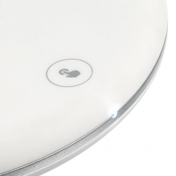 Лампа с колонкой и беспроводной зарядкой lampaTon, белая 