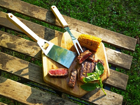 Набор BBQ Grill Master из двух приборов с деревянными ручками 