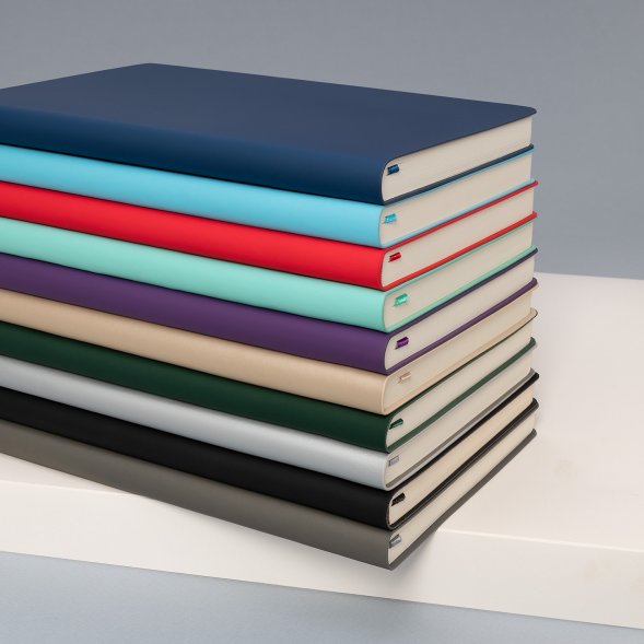 Ежедневник Spark недатированный, красный (с упаковкой, со стикерами) 