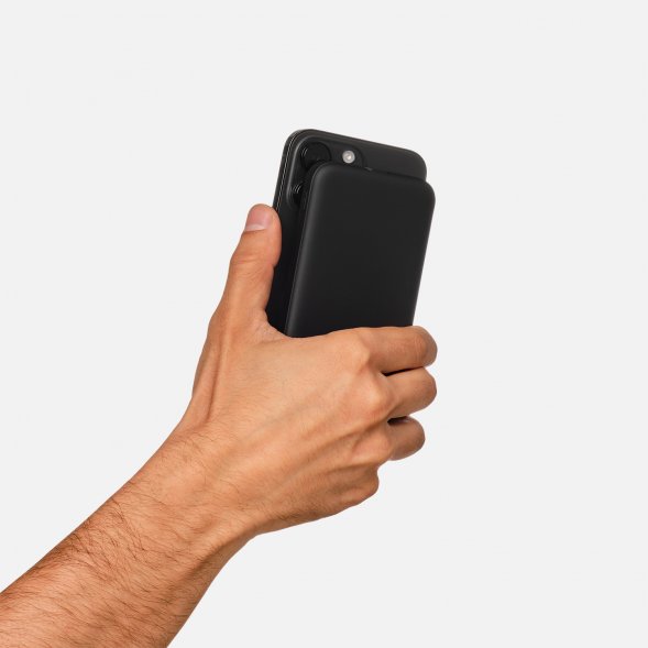 Внешний аккумулятор с подсветкой и беспроводной зарядкой Ultra Wireless Magnetic 10000 mAh, черный 