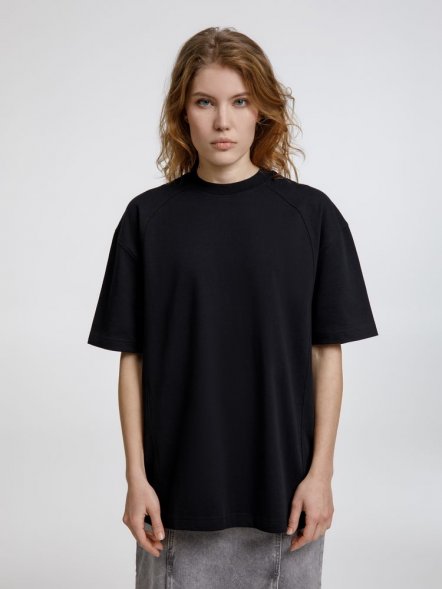 Футболка оверсайз унисекс Sideline, черная 