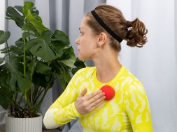 Массажный мяч для МФР Relaxify, красный