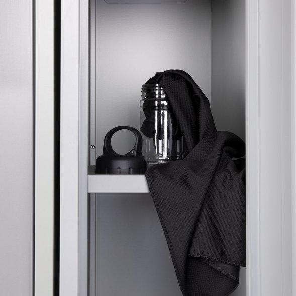 Охлаждающее полотенце Frio Mio в бутылке, черное 