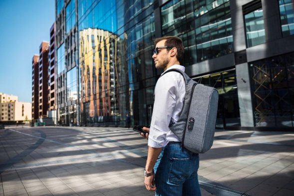 Рюкзак с потайным карманом inGreed, серый 