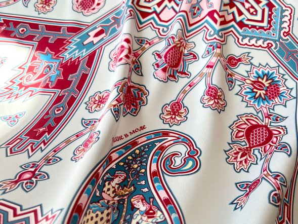 Платок Кавказский скакун 