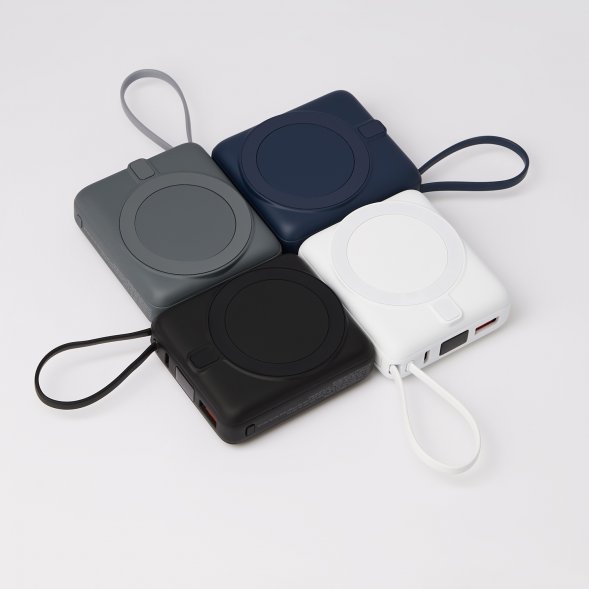 Внешний аккумулятор с подсветкой Ritter PD 10000mAh с функцией беспроводной зарядки 15W, черный 