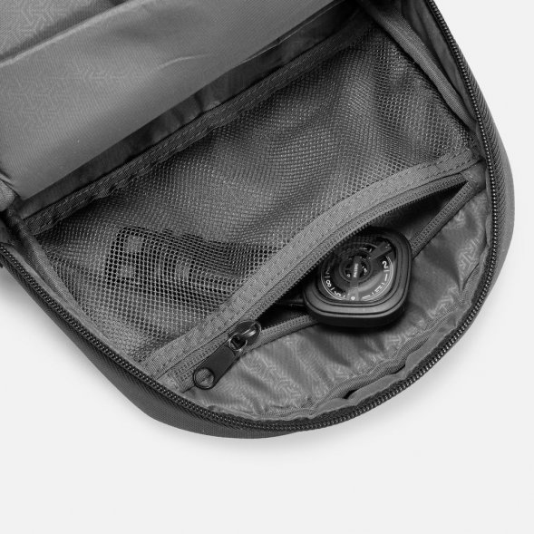 Рюкзак на одно плечо Gravon, черный 