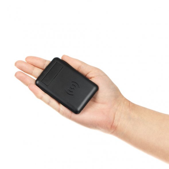 Органайзер с беспроводной зарядкой и набором адаптеров Octopod, черный 