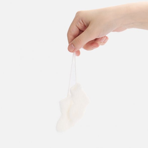 Подвеска на елку «Вьюжка», носочки, белая 