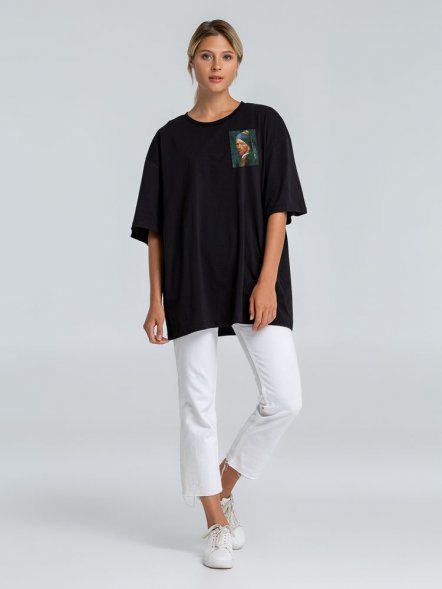 Футболка оверсайз «Мужчина с жемчужной сережкой», черная 