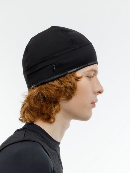 Спортивная шапка утепленная Jogge, черная 