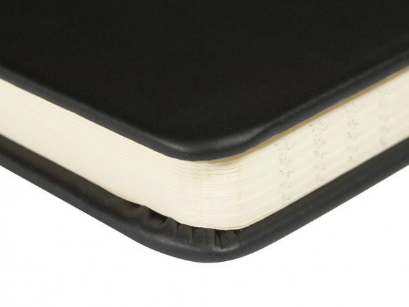 Ежедневник недатированный А5 Megapolis Velvet New, черный 
