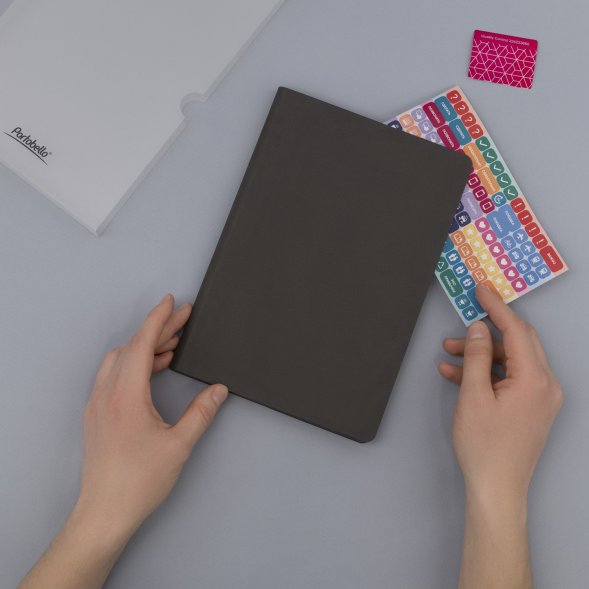 Ежедневник Latte soft touch недатированный, красный 