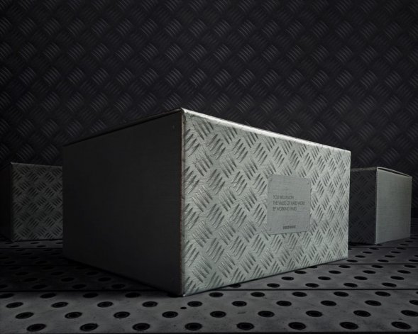 Коробка Hard Work 