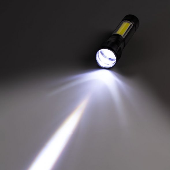 Фонарик аккумуляторный с фокусировкой луча Kirk, черный 