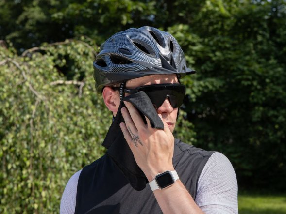 Охлаждающее полотенце Narvik в силиконовом чехле, черное 