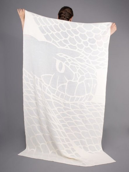 Плед Serpentica, молочный с люрексом 