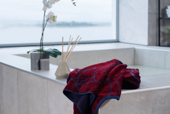 Полотенце In Leaf, малое, синее с бордовым 