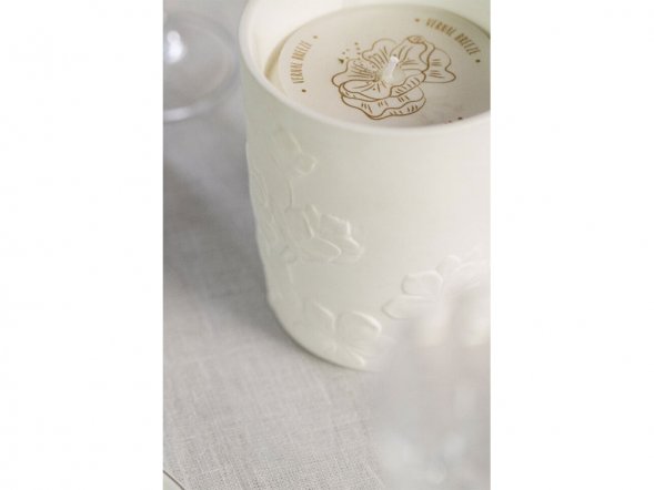 Свеча Valerie Concept CNDL FLV, белый 