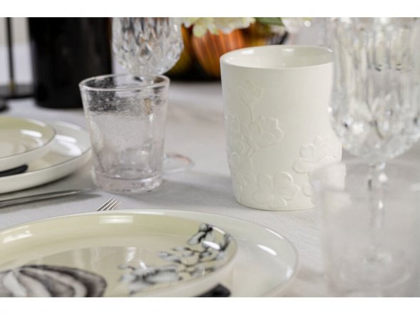 Свеча Valerie Concept CNDL FLV, белый 