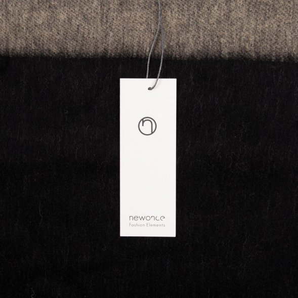 Палантин Charming, черный с бежевым 