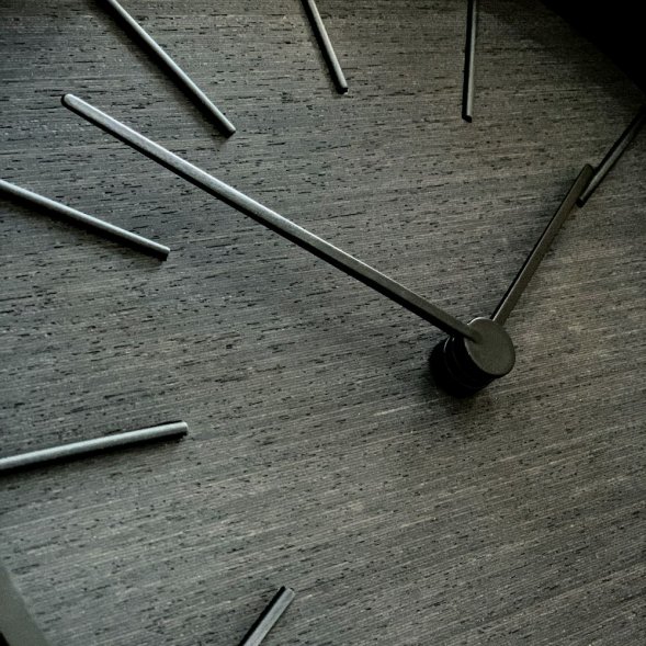 Часы настенные Plato, черное дерево 