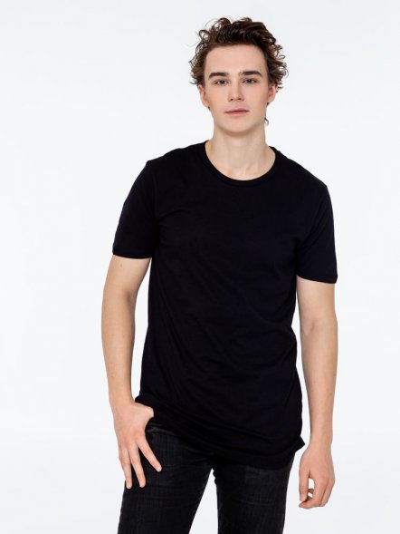 Футболка удлиненная Magnum, черная 