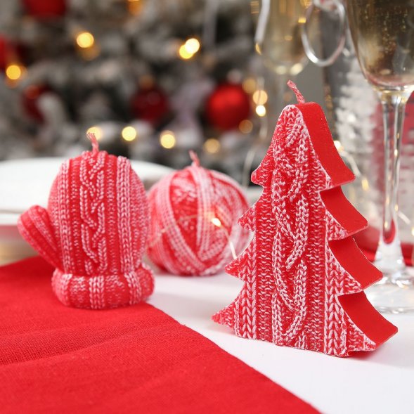 Свеча Kniteam, елка, красная 