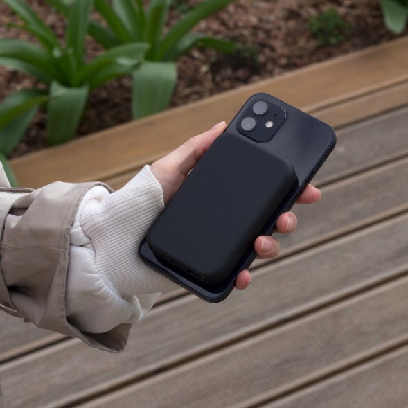 Внешний аккумулятор с беспроводной зарядкой Ultima Wireless Magnetic 5000 mAh, черный 