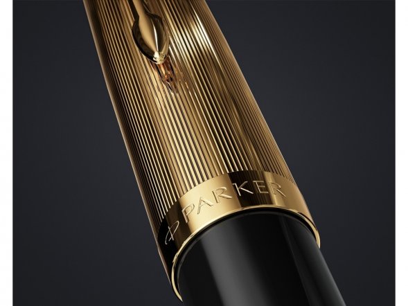 Шариковая ручка Parker 51 DELUXE BLACK GT, стержень: M, цвет чернил: black, в подарочной упаковке. 