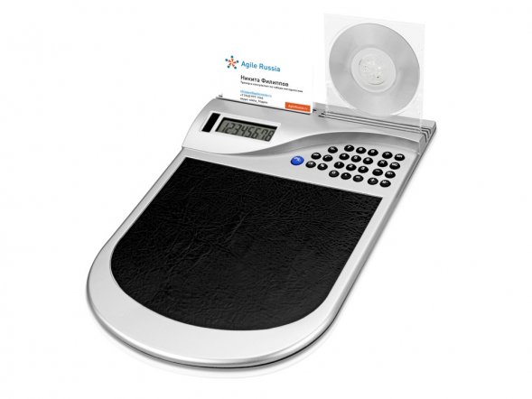 Коврик для компьютерной мыши с калькулятором и подставкой под мини-диски и визитки 