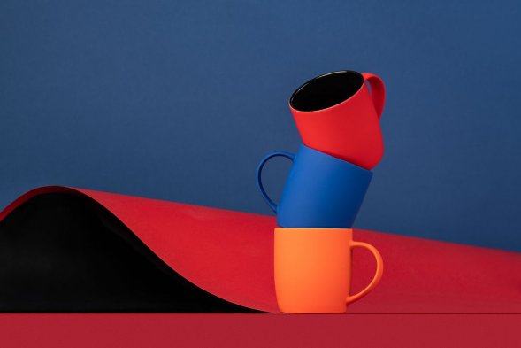 Кружка Surprise Touch Black с покрытием софт-тач, синяя 