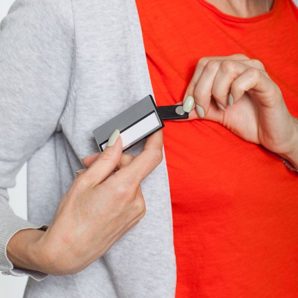 Магнитный бейдж Me Silver 