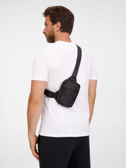 Спортивная кросс-боди сумка UrbanHike, черная 