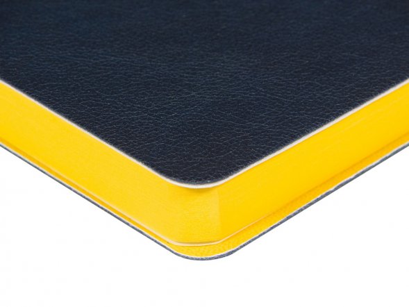 Ежедневник недатированный А5 Boston, темно-синий (желтый обрез) 