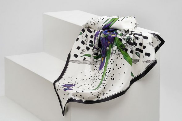 Платок шелковый Delicate, ирисы 