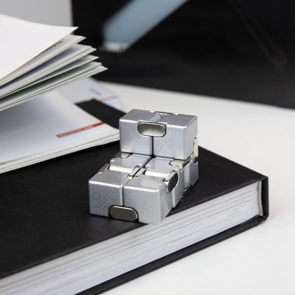 Антистресс Eternica, серебристый 