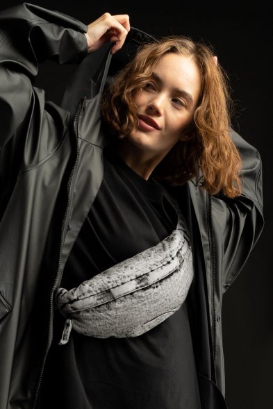 Поясная сумка W6, серая 