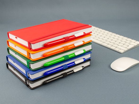 Ежедневник Favor, недатированный, черный 