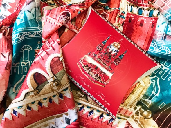 Платок Кремль - Москва - Фаберже 