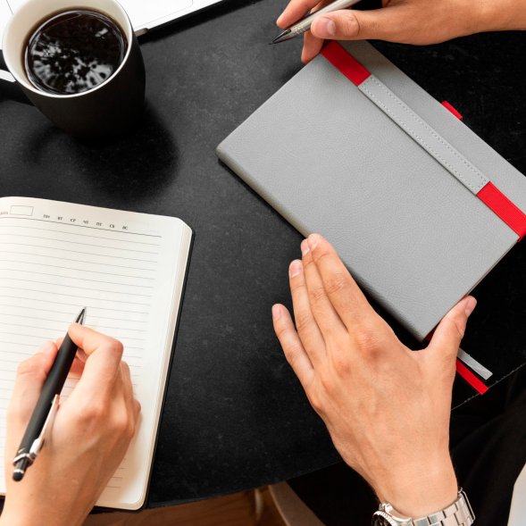 Шариковая ручка Quattro, черная 