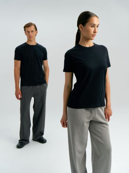 Футболка унисекс Regent 150, черная 