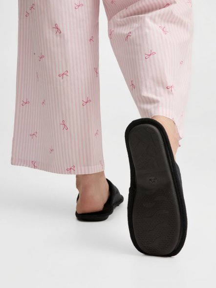 Тапочки домашние Norridge, черные 